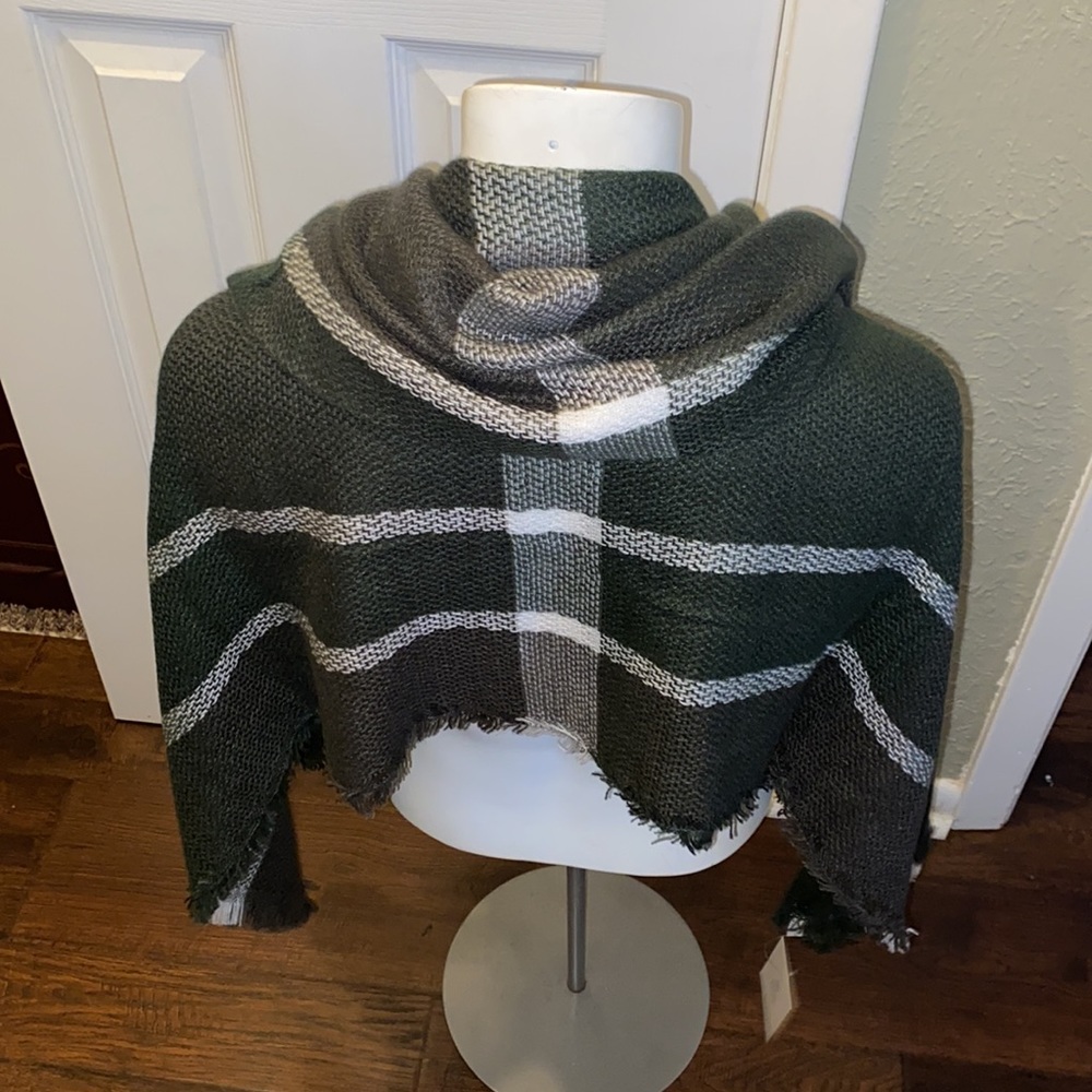 Scarf - Picture 2 of 4